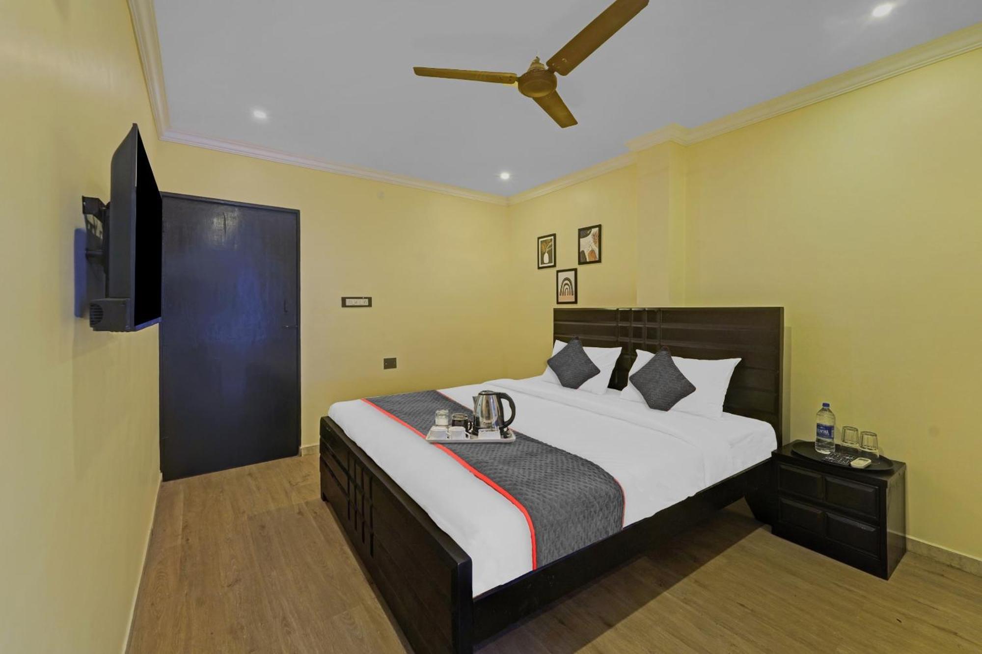 Townhouse Fantasea Hotels Near Omr Ченнаи Экстерьер фото